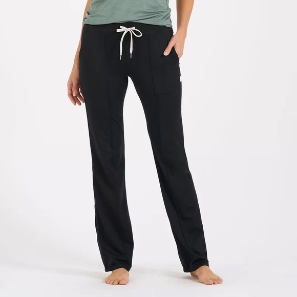 Vuori Pants - Vuori Halo Wide Leg Flare Pant Large Black Casual Athleisure Neutral Activewear